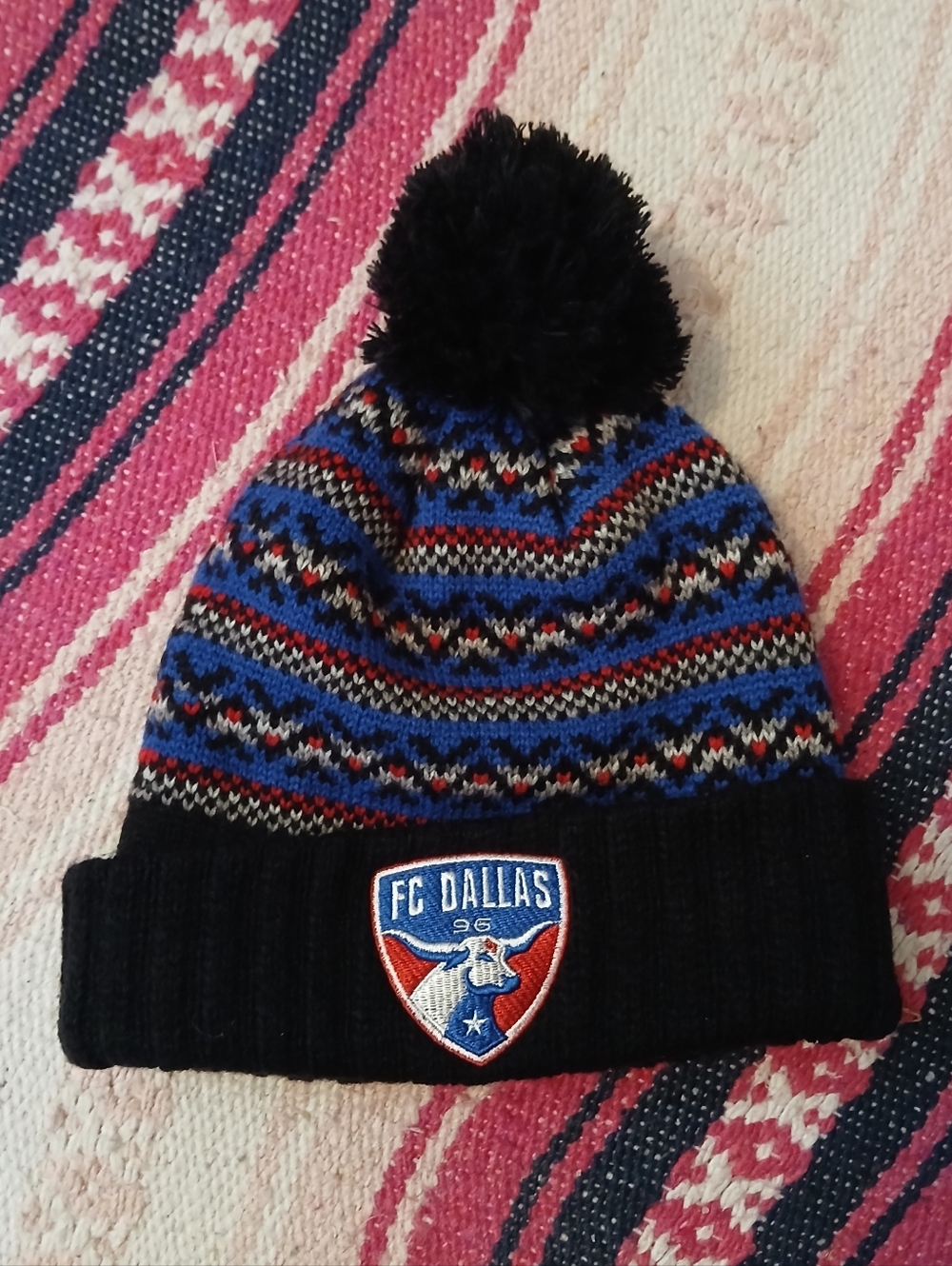 Mitchell & Ness FC Dallas Soccer Pom Beanie
